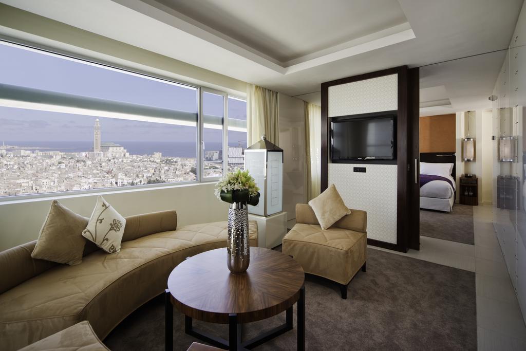 Suite Prestige con 1 Letto King-Size, Salotto Separato e Vista Moschea e Medina